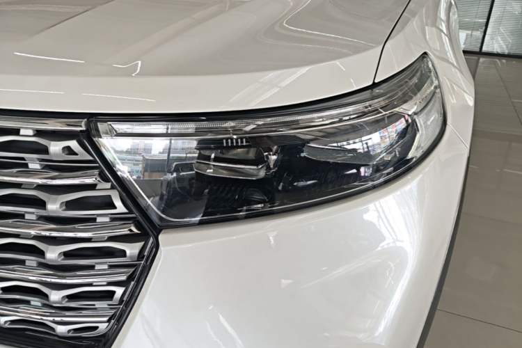 Used Ford Explorer 2020 EcoBoost 285 4x4 Titanium Edition 6 Seats Left Front Headlight