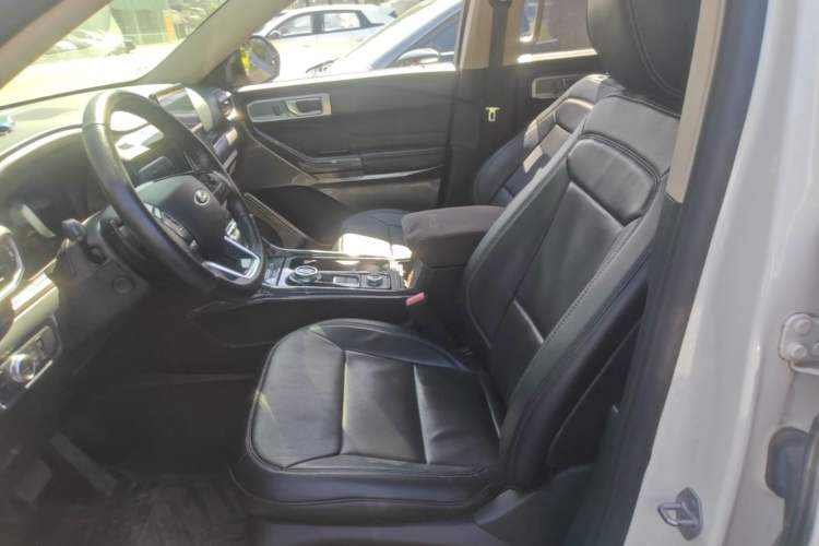 Used Ford Explorer 2020 EcoBoost 285 4x4 Titanium Edition 7-Seater Left Front Seat