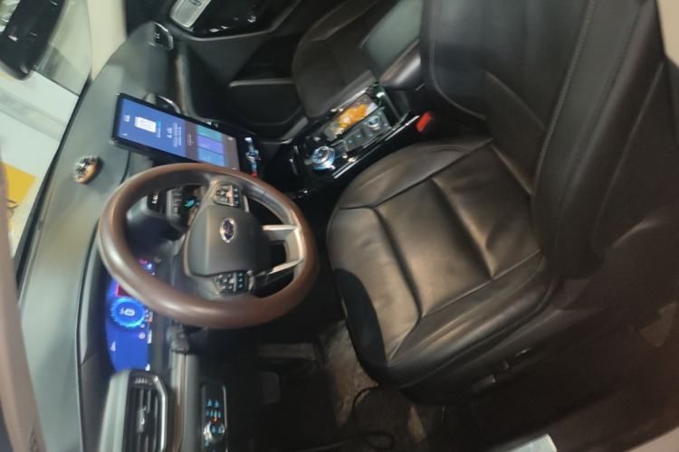 Used Ford Explorer 2020 EcoBoost 285 4x4 Titanium Edition 7-Seater Left Front Seat