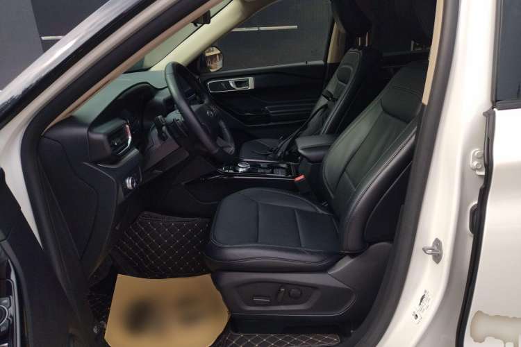 Used Ford Explorer 2020 EcoBoost 285 Rear-Drive Trend Edition 6 Seats Left Front Seat