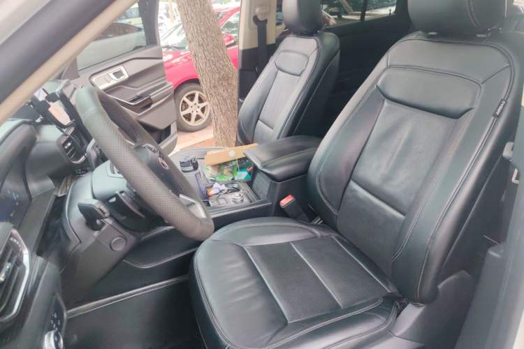 Used Ford Explorer 2020 EcoBoost 285 4x4 Titanium Edition 6 Seats Left Front Seat