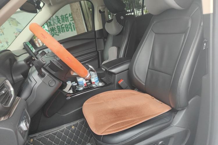 Used Ford Explorer 2020 EcoBoost 285 4x4 Titanium Edition 7-Seater Left Front Seat