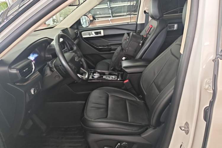 Used Ford Explorer 2020 EcoBoost 285 4x4 Titanium Edition 6 Seats Left Front Seat