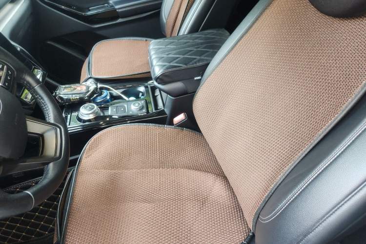 Used Ford Explorer 2020 EcoBoost 285 4x4 Trend Edition 7-Seater Left Front Seat