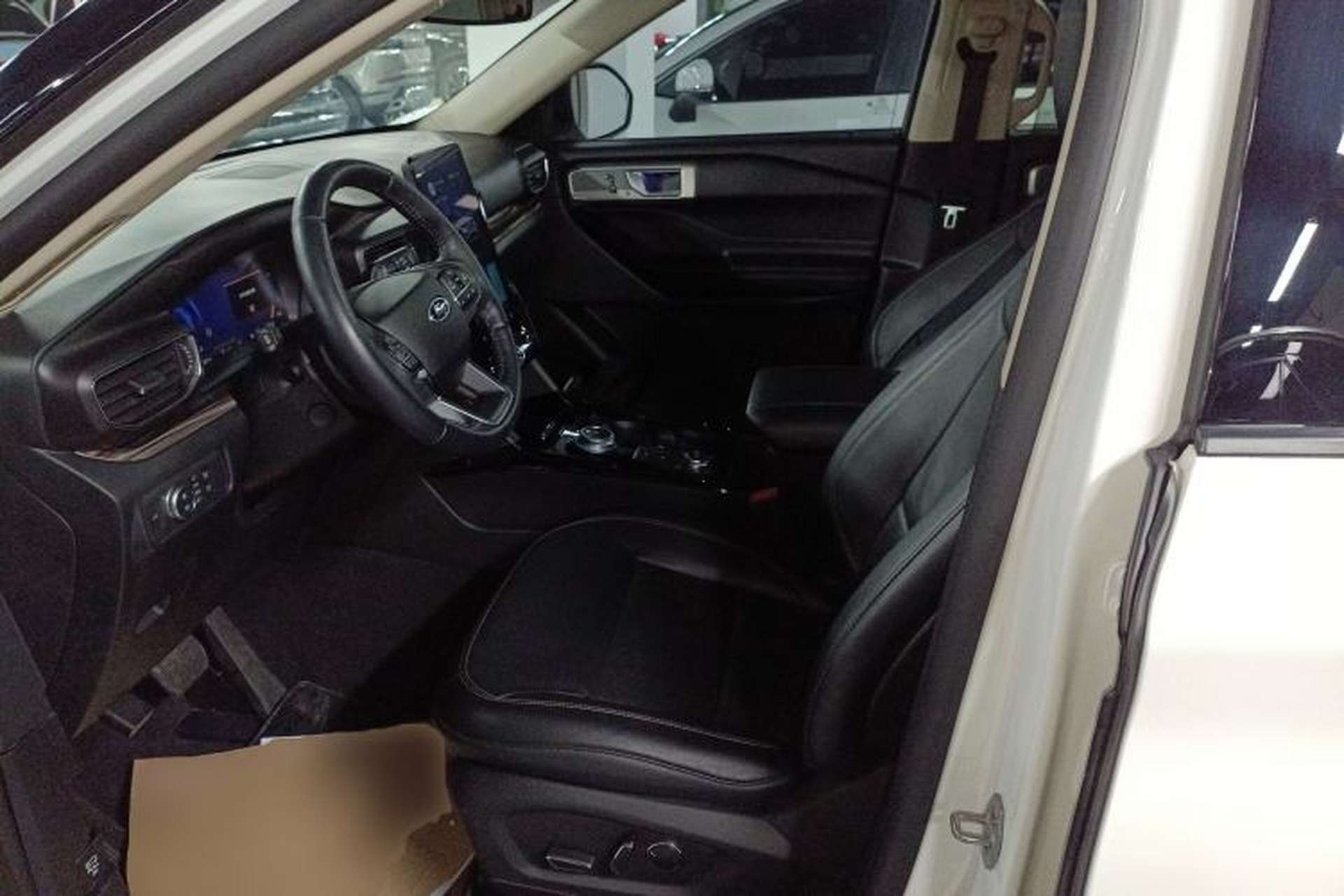 Used Ford Explorer 2020 EcoBoost 285 4x4 Titanium Edition 6 Seats Left Front Seat