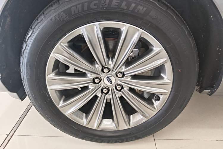 Used Ford Explorer 2020 EcoBoost 285 4x4 Titanium Edition 6 Seats Left Front Wheel Hub