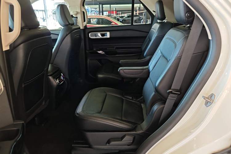 Used Ford Explorer 2020 EcoBoost 285 4x4 Titanium Edition 6 Seats Left Rear Seat