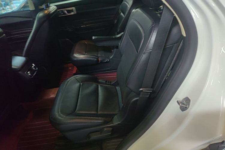 Used Ford Explorer 2020 EcoBoost 285 Rear-Drive Trend Edition 6 Seats Left Rear Seat