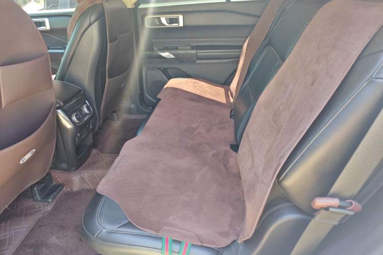 Used Ford Explorer 2020 EcoBoost 285 4x4 Trend Edition 7-Seater Left Rear Seat