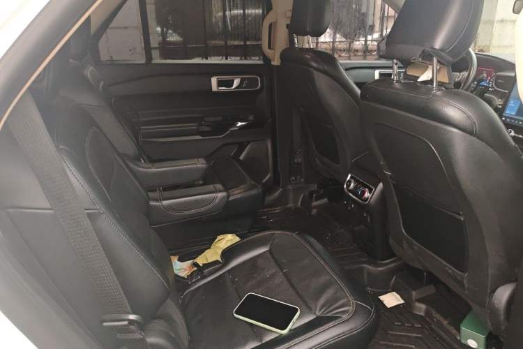 Used Ford Explorer 2020 EcoBoost 285 Rear-Drive Trend Edition 6 Seats Left Rear Seat