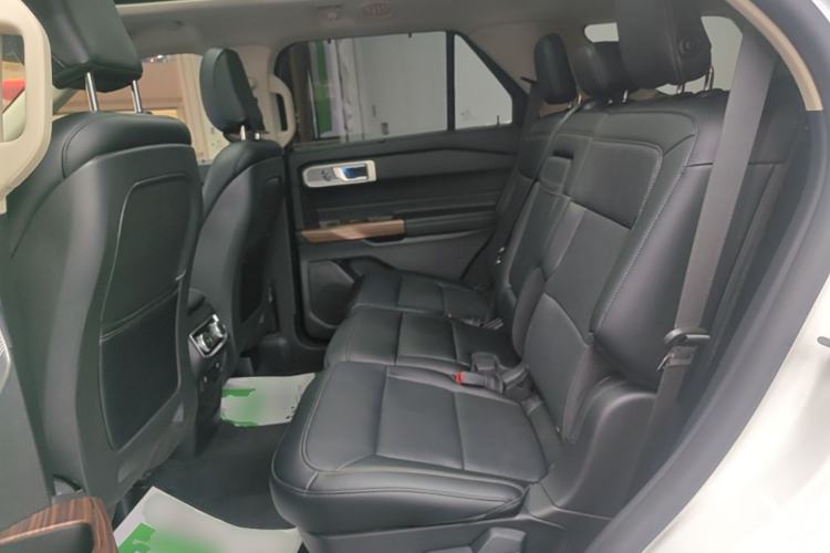 Used Ford Explorer 2020 EcoBoost 285 4x4 Titanium Edition 7-Seater Left Rear Seat