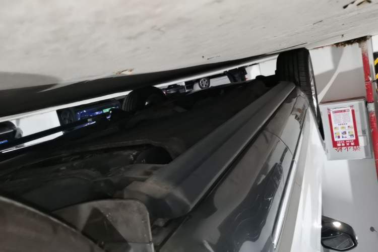 Used Ford Explorer 2020 EcoBoost 285 4x4 Titanium Edition 7-Seater Left Side Sill
