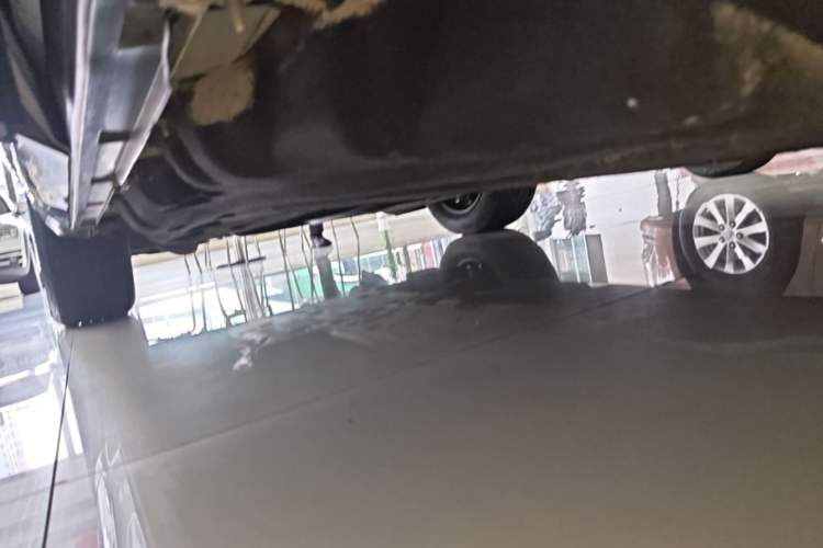 Used Ford Explorer 2020 EcoBoost 285 4x4 Titanium Edition 6 Seats Left Side Sill