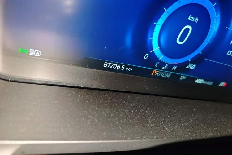 Used Ford Explorer 2020 EcoBoost 285 4x4 Titanium Edition 6 Seats Odometer Close Up