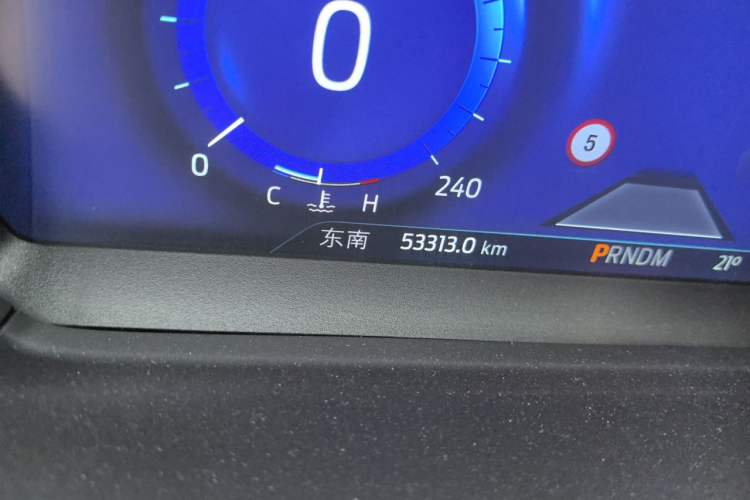 Used Ford Explorer 2020 EcoBoost 285 4x4 Titanium Edition 7-Seater Odometer Close Up