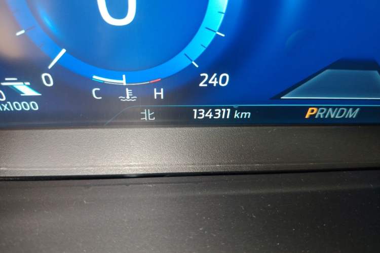 Used Ford Explorer 2020 EcoBoost 285 4x4 Titanium Edition 7-Seater Odometer Close Up