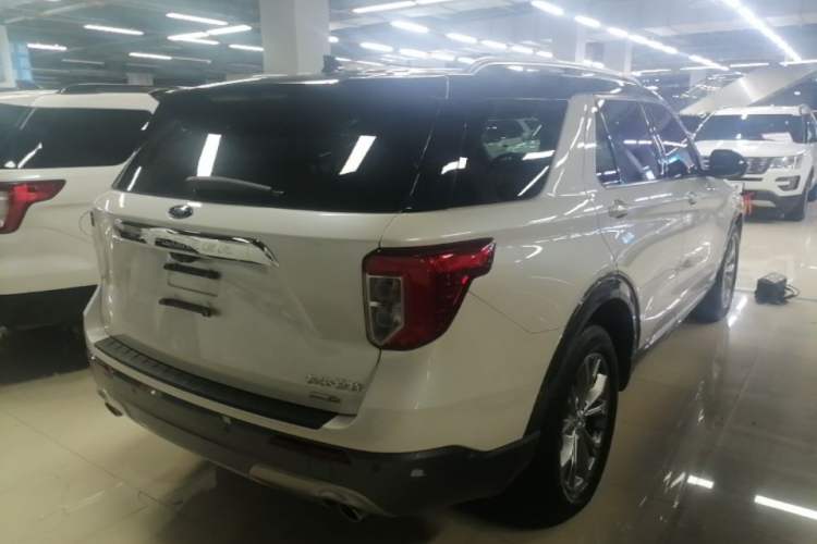 Used Ford Explorer 2020 EcoBoost 285 4x4 Trend Edition 7-Seater Rear Right 45 Deg