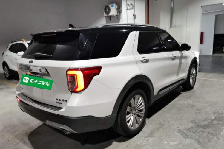 Used Ford Explorer 2020 EcoBoost 285 4x4 Titanium Edition 7-Seater Rear Right 45 Deg
