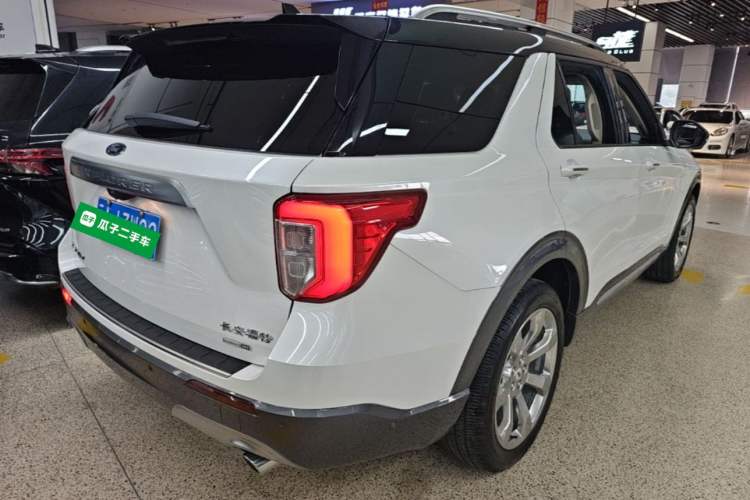 Used Ford Explorer 2020 EcoBoost 285 4x4 Platinum Edition 6 Seats Rear Right 45 Deg