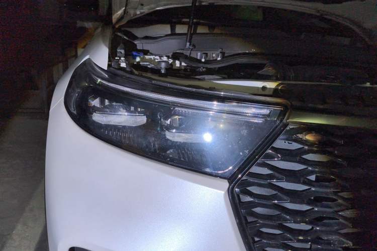 Used Ford Explorer 2020 EcoBoost 285 4x4 Sport Edition ST-LINE 6-Seater Right Front Headlight
