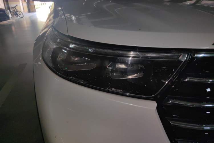 Used Ford Explorer 2020 EcoBoost 285 Four-Wheel Drive Trend Edition 6 Seats Right Front Headlight