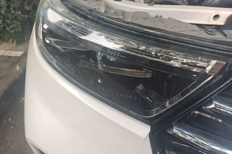 Used Ford Explorer 2020 EcoBoost 285 Rear-Drive Trend Edition 7-Seater Right Front Headlight