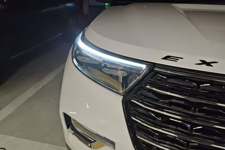 Used Ford Explorer 2020 EcoBoost 285 4x4 Trend Edition 7-Seater Right Front Headlight