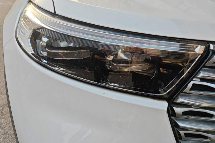 Used Ford Explorer 2020 EcoBoost 285 4x4 Titanium Edition 6 Seats Right Front Headlight
