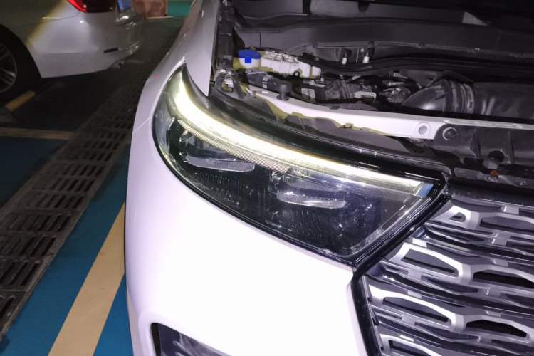Used Ford Explorer 2020 EcoBoost 285 4x4 Titanium Edition 7-Seater Right Front Headlight