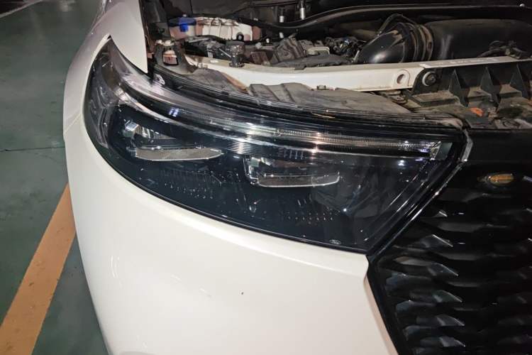 Used Ford Explorer 2020 EcoBoost 285 4x4 Sport Edition ST-LINE 6-Seater Right Front Headlight