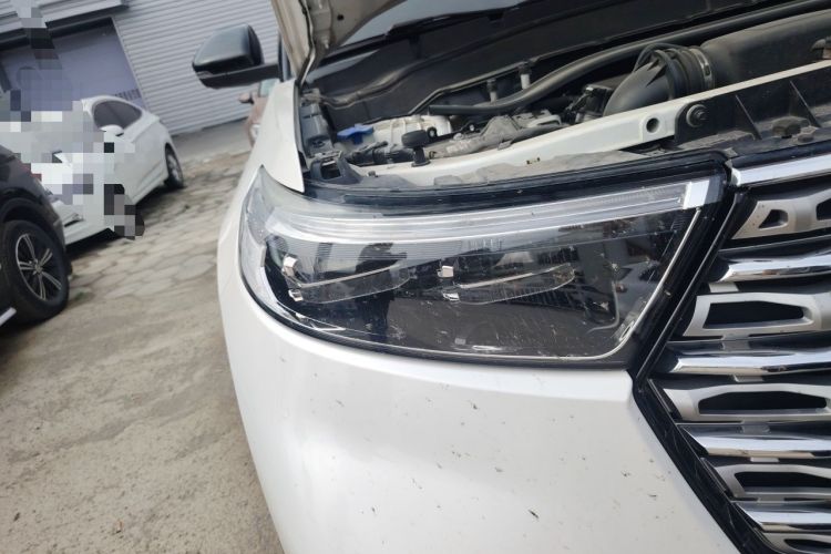 Used Ford Explorer 2020 EcoBoost 285 4x4 Titanium Edition 7-Seater Right Front Headlight