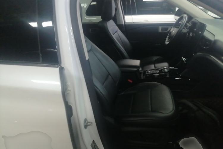Used Ford Explorer 2020 EcoBoost 285 4x4 Trend Edition 7-Seater Right Front Seat