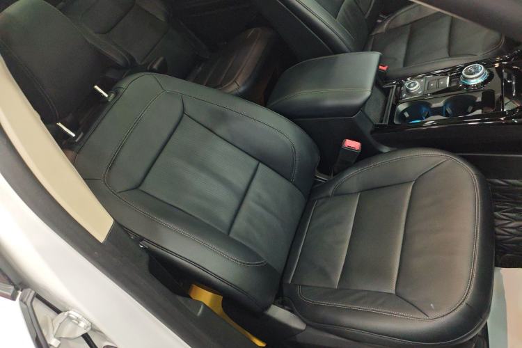 Used Ford Explorer 2020 EcoBoost 285 4x4 Titanium Edition 6 Seats Right Front Seat