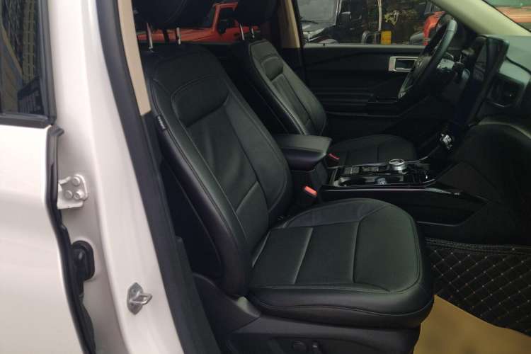 Used Ford Explorer 2020 EcoBoost 285 Rear-Drive Trend Edition 6 Seats Right Front Seat