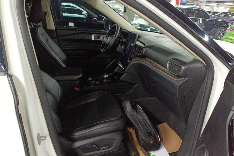 Used Ford Explorer 2020 EcoBoost 285 4x4 Titanium Edition 6 Seats Right Front Seat