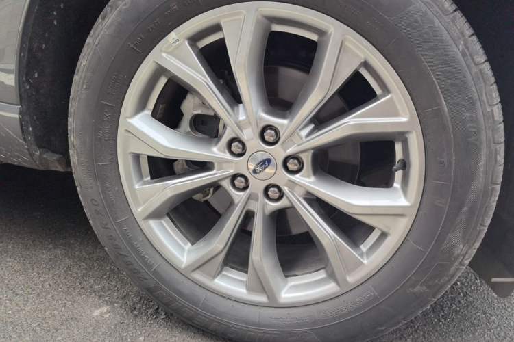 Used Ford Explorer 2020 EcoBoost 285 4x4 Trend Edition 7-Seater Right Front Wheel Hub