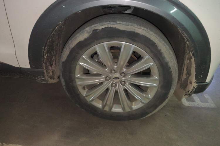Used Ford Explorer 2020 EcoBoost 285 4x4 Titanium Edition 6 Seats Right Front Wheel Hub