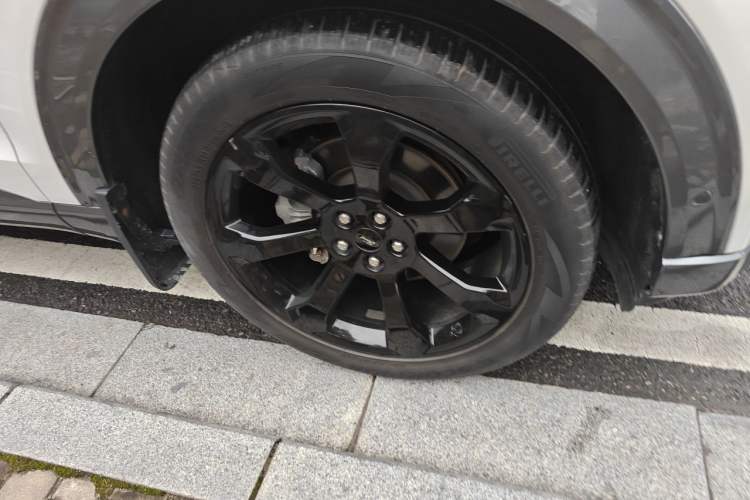Used Ford Explorer 2020 EcoBoost 285 4x4 Sport Edition ST-LINE 6-Seater Right Front Wheel Hub