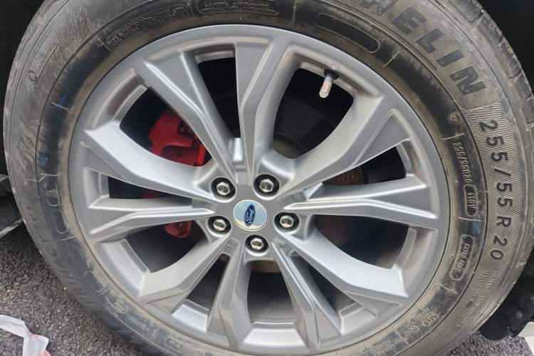 Used Ford Explorer 2020 EcoBoost 285 4x4 Trend Edition 7-Seater Right Front Wheel Hub