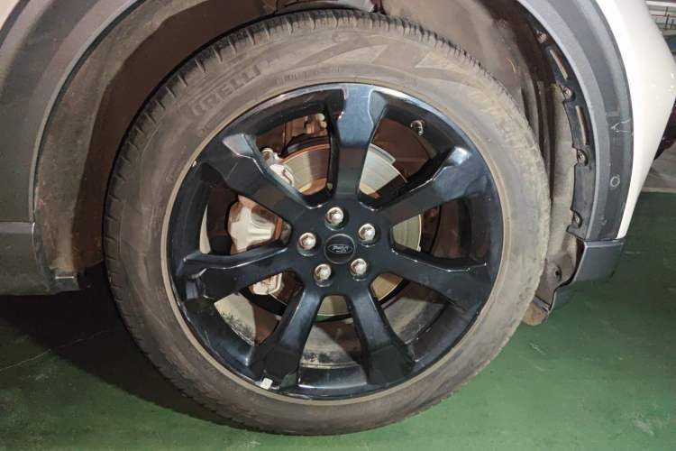 Used Ford Explorer 2020 EcoBoost 285 4x4 Sport Edition ST-LINE 6-Seater Right Front Wheel Hub