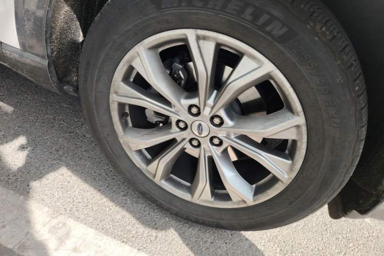 Used Ford Explorer 2020 EcoBoost 285 Four-Wheel Drive Trend Edition 6 Seats Right Front Wheel Hub