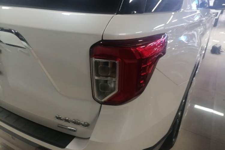 Used Ford Explorer 2020 EcoBoost 285 4x4 Trend Edition 7-Seater Right Rear Taillight