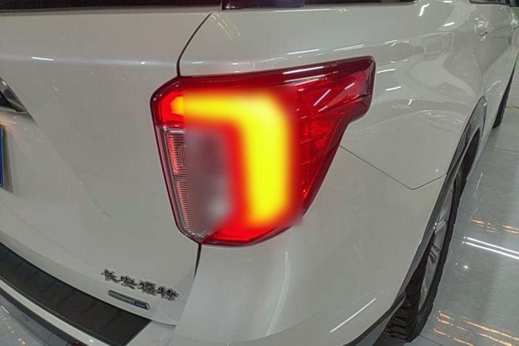 Used Ford Explorer 2020 EcoBoost 285 Rear-Drive Trend Edition 6 Seats Right Rear Taillight