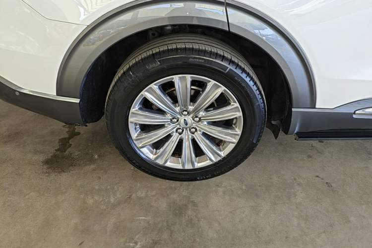 Used Ford Explorer 2020 EcoBoost 285 4x4 Titanium Edition 6 Seats Right Rear Wheel Hub