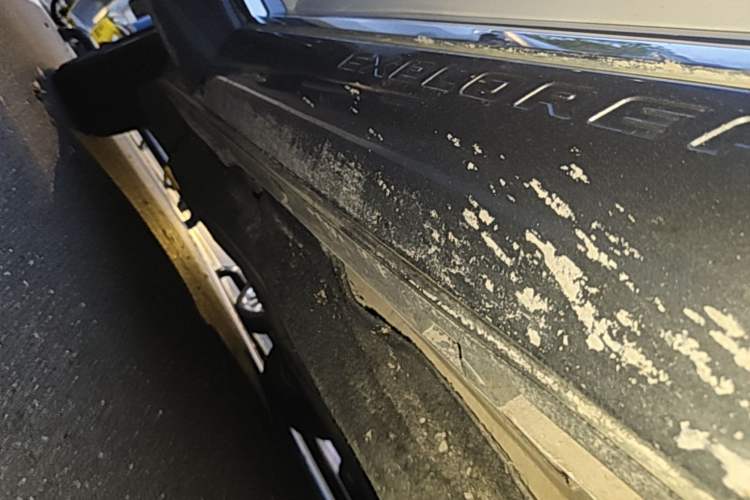 Used Ford Explorer 2020 EcoBoost 285 Rear-Drive Trend Edition 7-Seater Right Side Sill