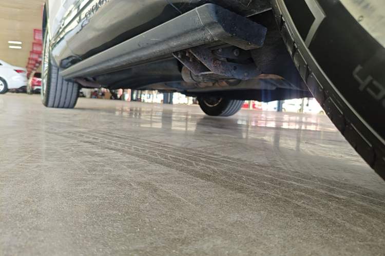 Used Ford Explorer 2020 EcoBoost 285 4x4 Titanium Edition 6 Seats Right Side Sill