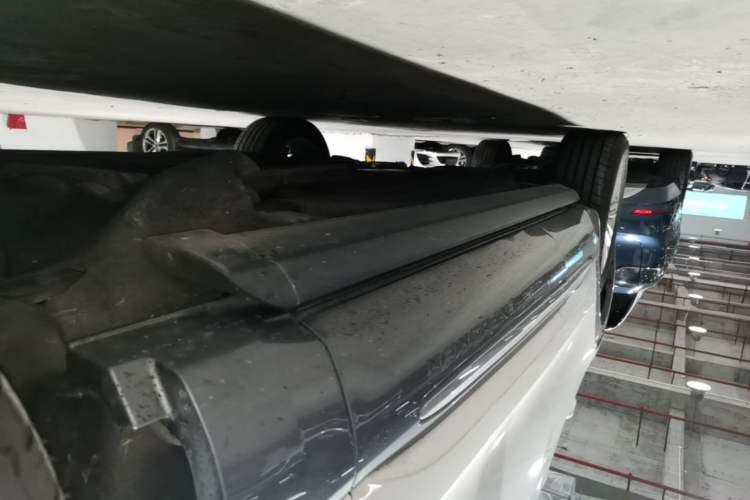 Used Ford Explorer 2020 EcoBoost 285 4x4 Titanium Edition 7-Seater Right Side Sill