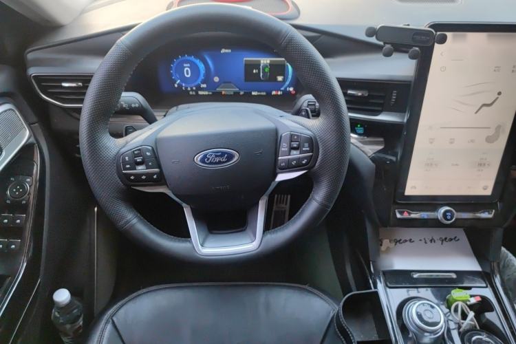 Used Ford Explorer 2020 EcoBoost 285 4x4 Titanium Edition 6 Seats Steering Wheel