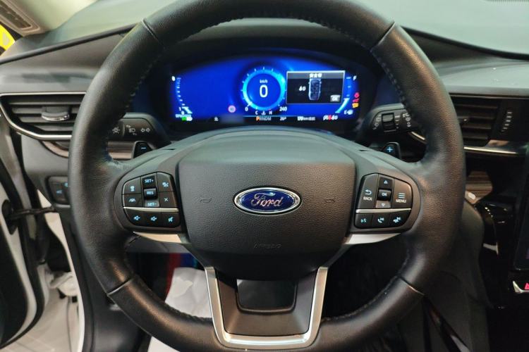 Used Ford Explorer 2020 EcoBoost 285 4x4 Titanium Edition 6 Seats Steering Wheel