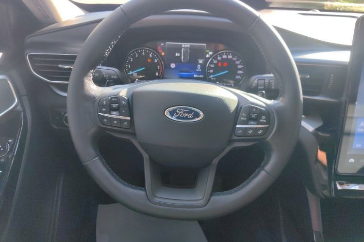 Used Ford Explorer 2020 EcoBoost 285 Rear-Drive Trend Edition 6 Seats Steering Wheel